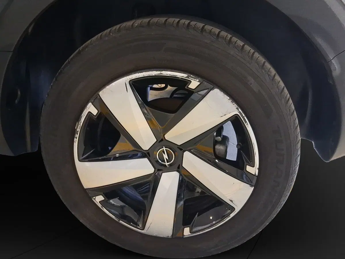 Opel Crossland usata a Genova (18)