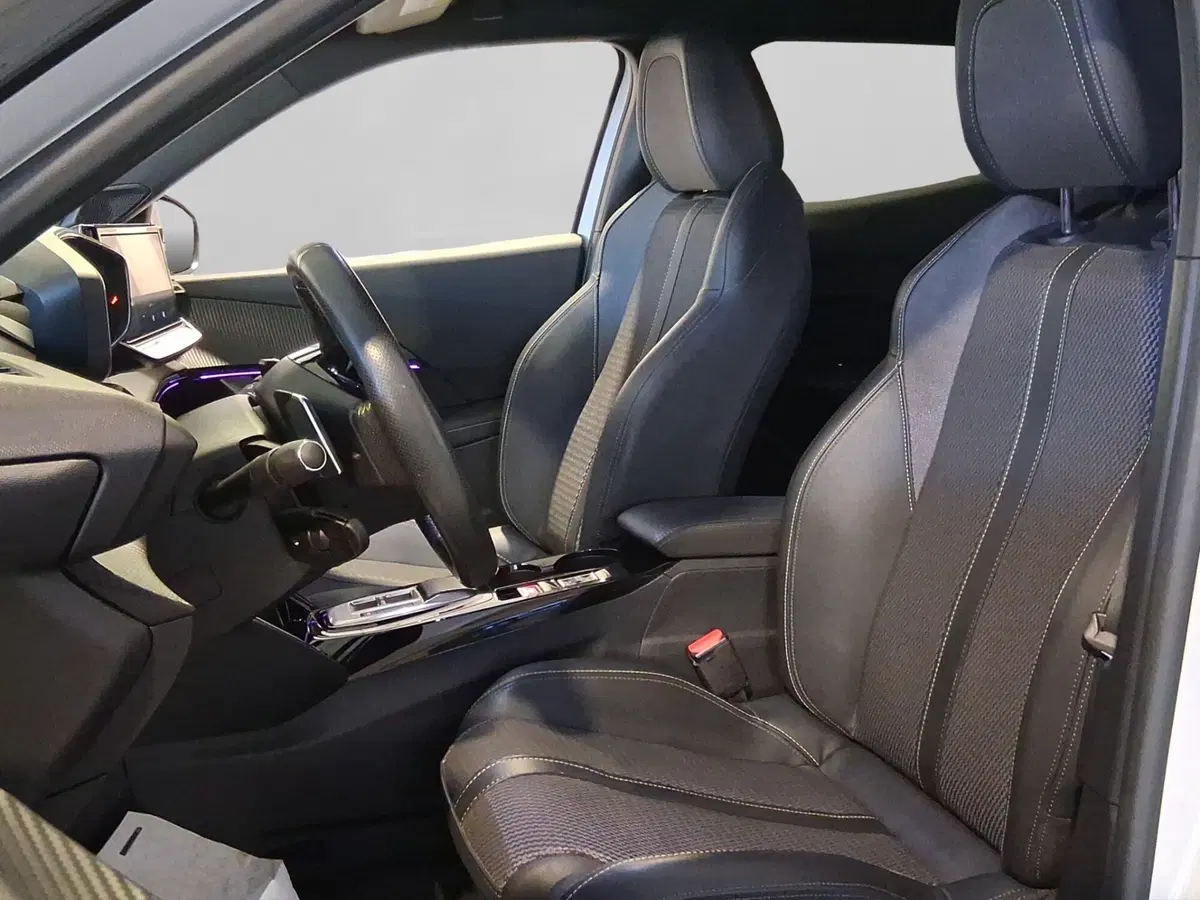 Peugeot 2008 usata a Genova (9)