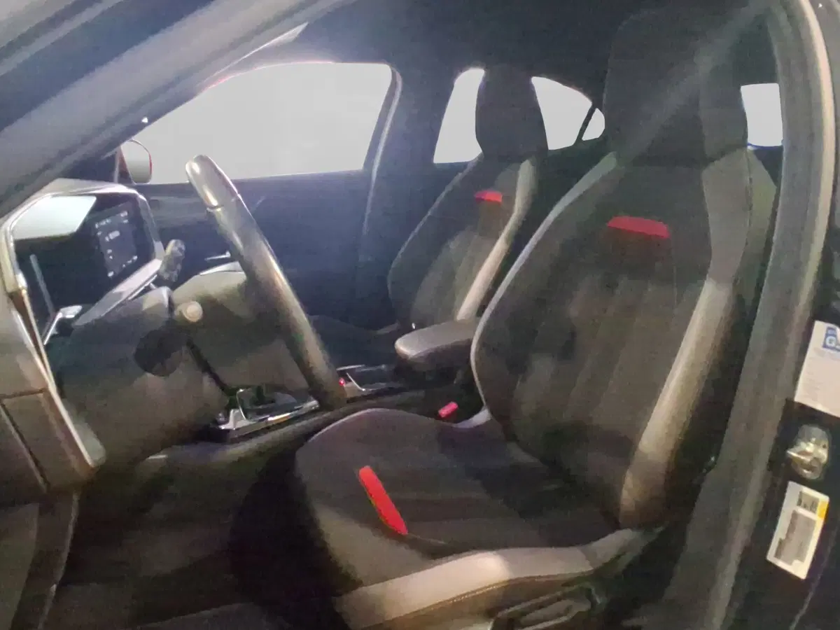 Opel Mokka usata a Genova (9)
