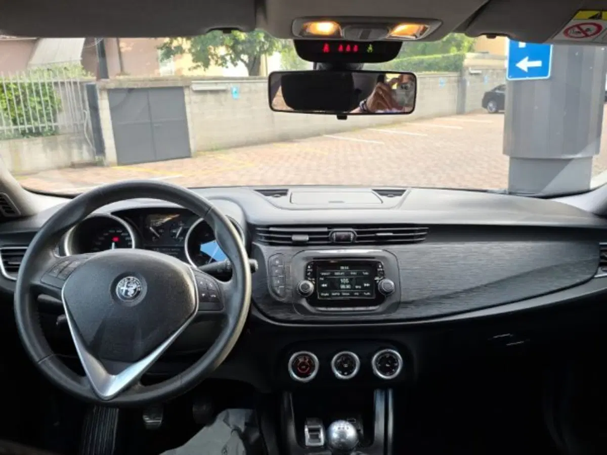 Alfa Romeo Giulietta usata a Monza e Brianza (8)