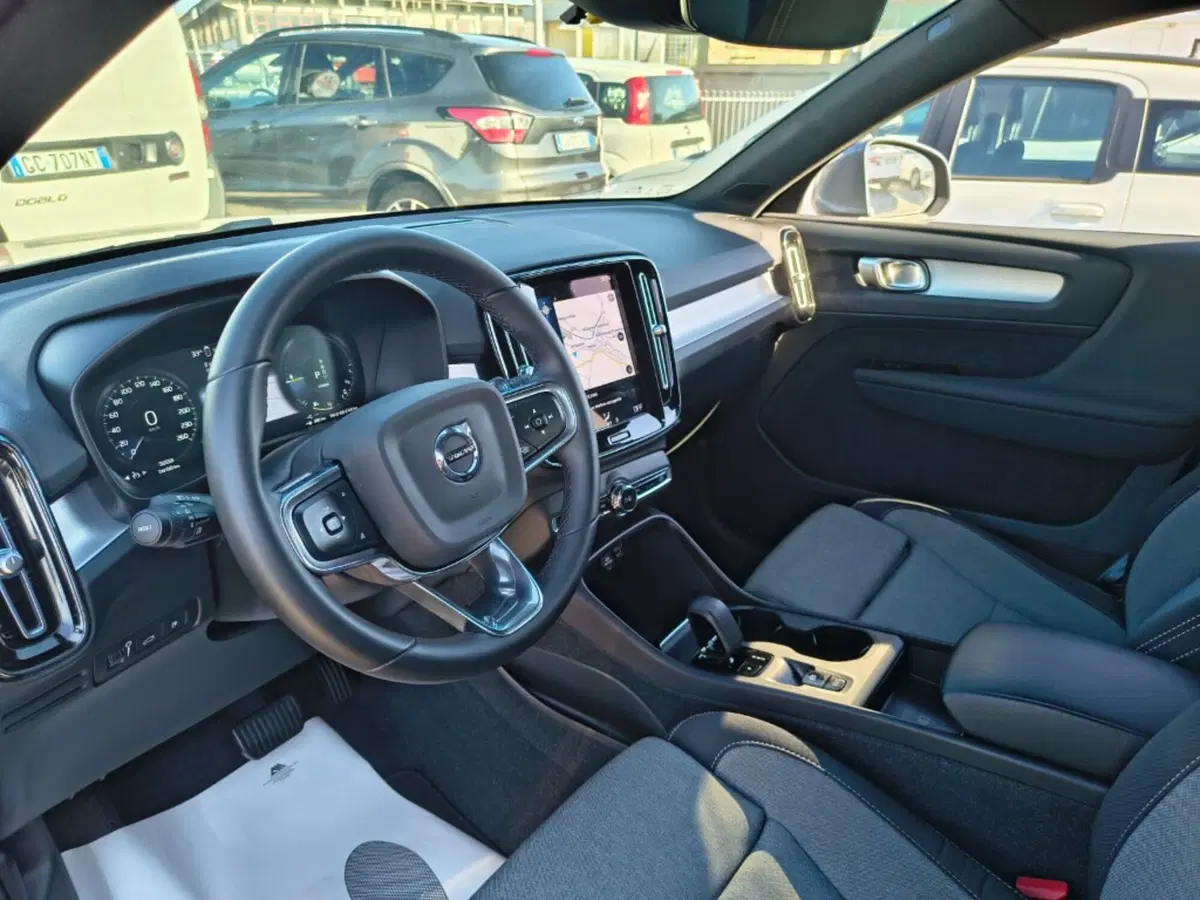 Volvo XC40 usata a Firenze (17)