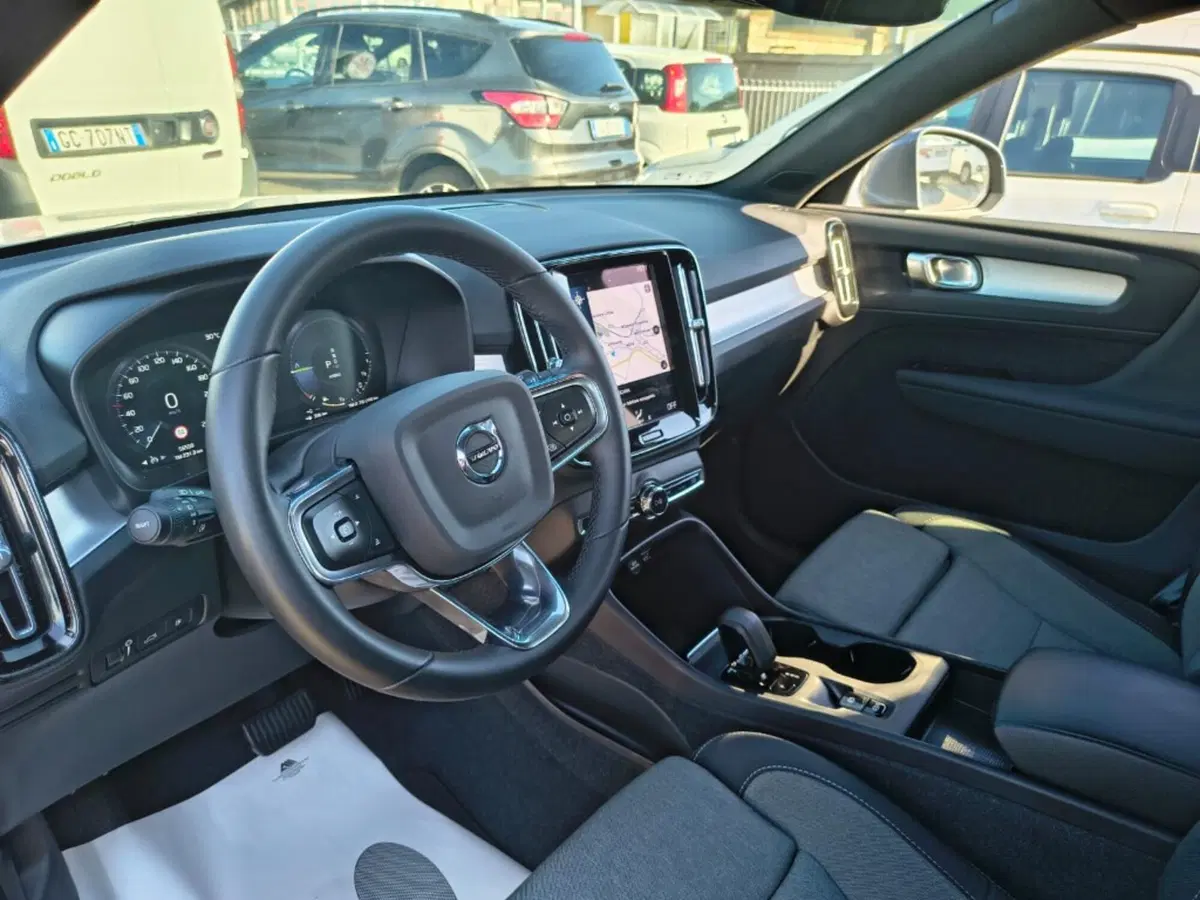 Volvo XC40 usata a Firenze (8)