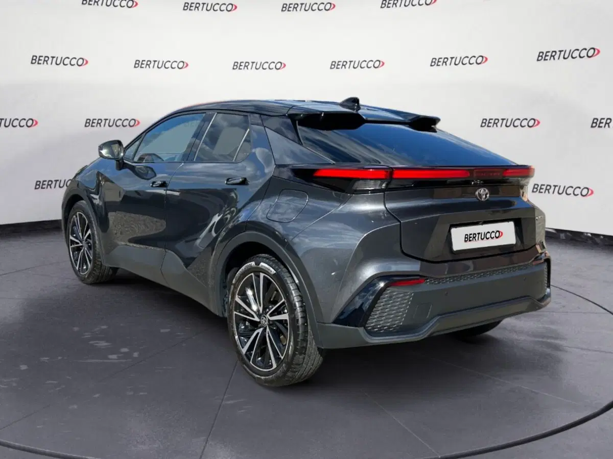Toyota Toyota C-HR usata a Verona (4)