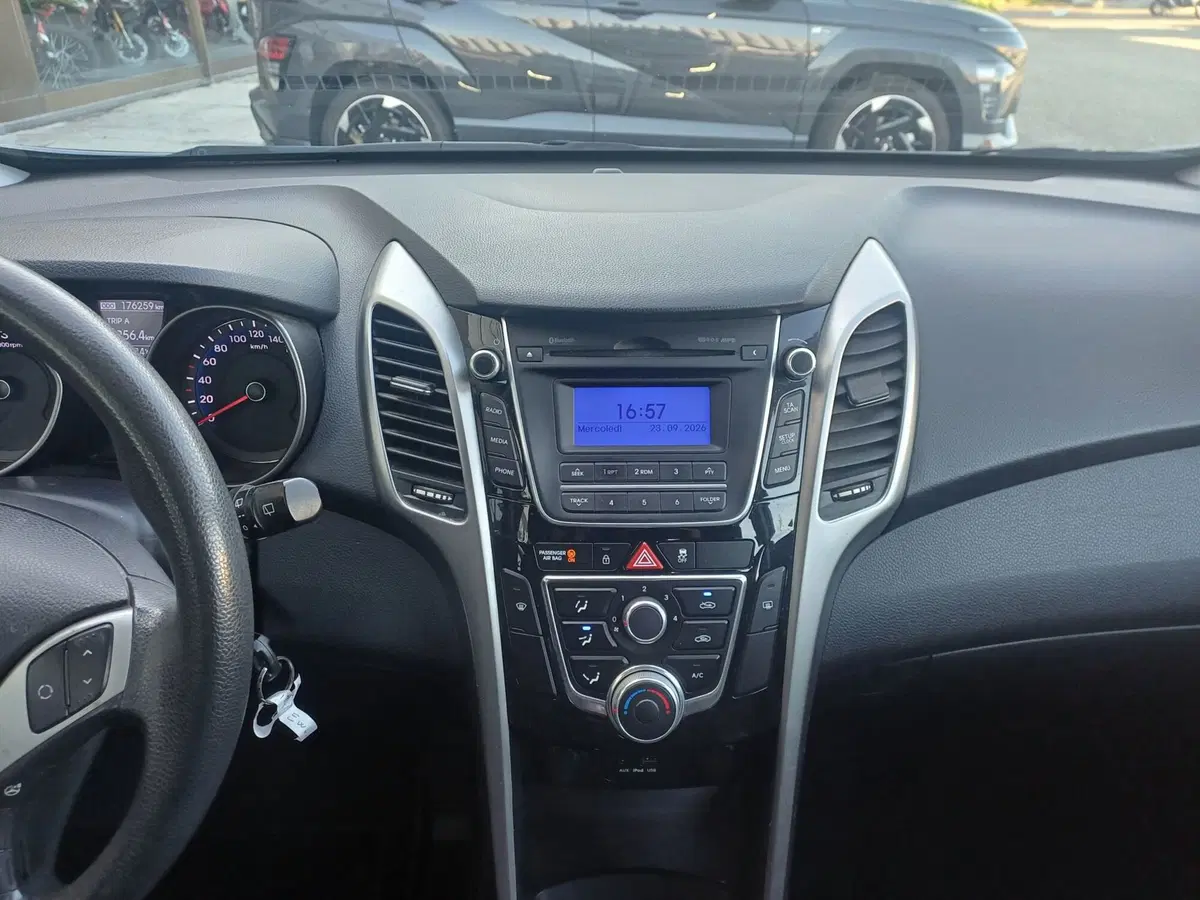 Hyundai i30 usata a Alessandria (12)