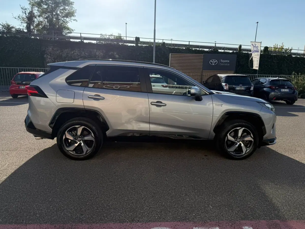 Toyota Rav4 usata a Piacenza (6)
