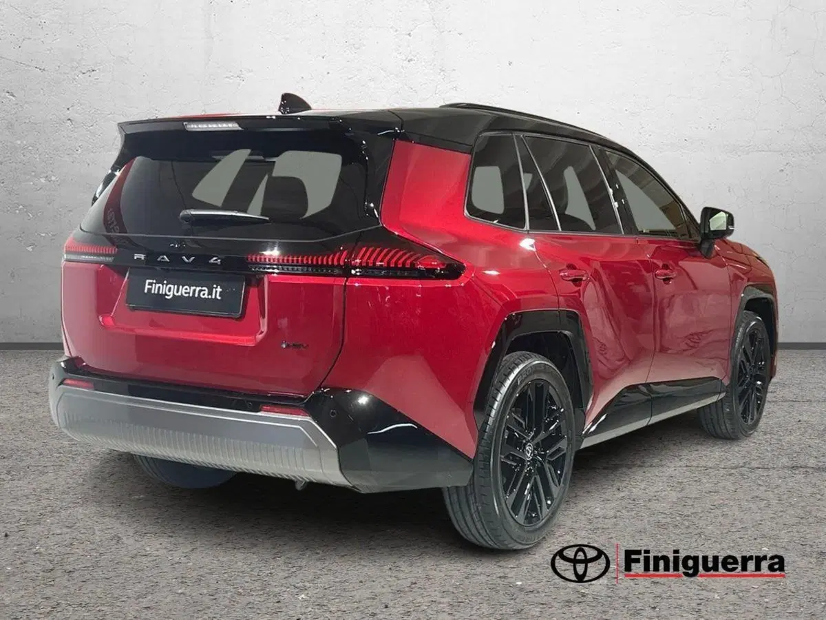 Toyota Rav4 nuova a Lecco (4)