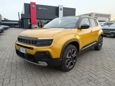 Jeep Avenger 1.2 turbo e-hybrid mhev Summit fwd 110cv edct6 del 2024 usata a Alessandria