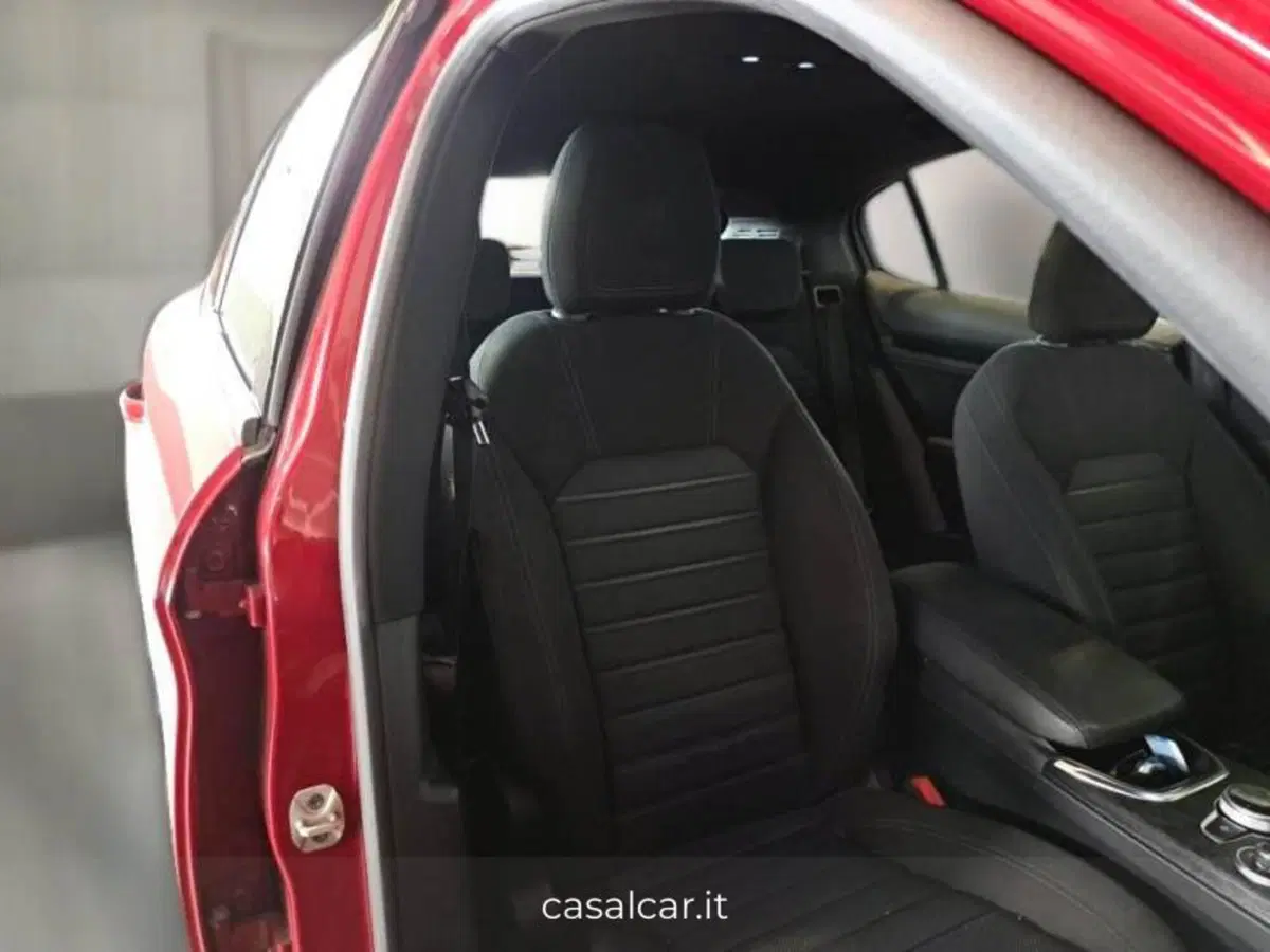 Alfa Romeo Stelvio usata a Salerno (9)