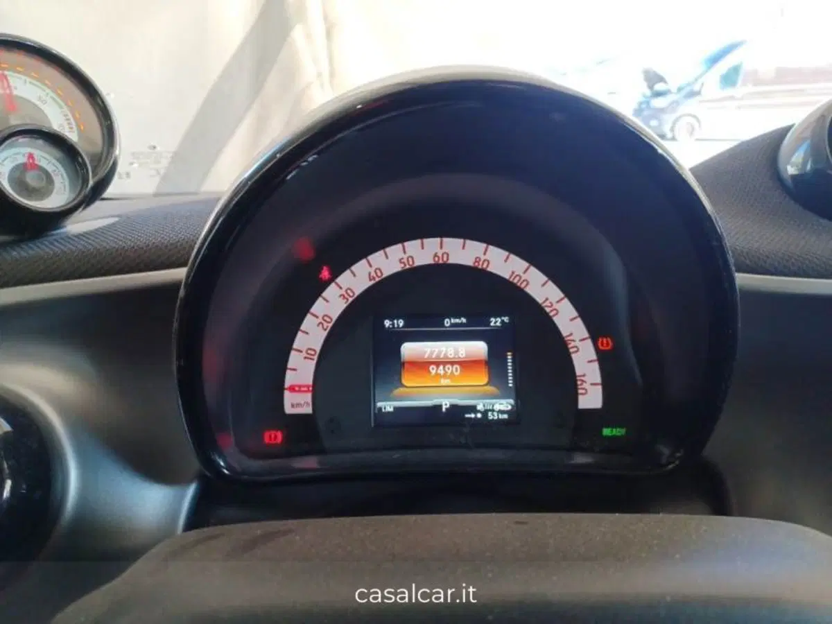 smart Fortwo Cabrio usata a Salerno (8)