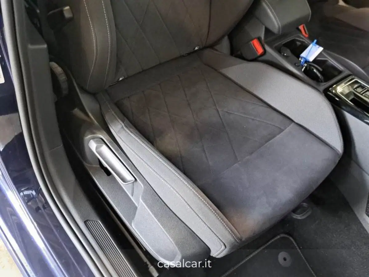 Volkswagen Golf Variant usata a Salerno (13)