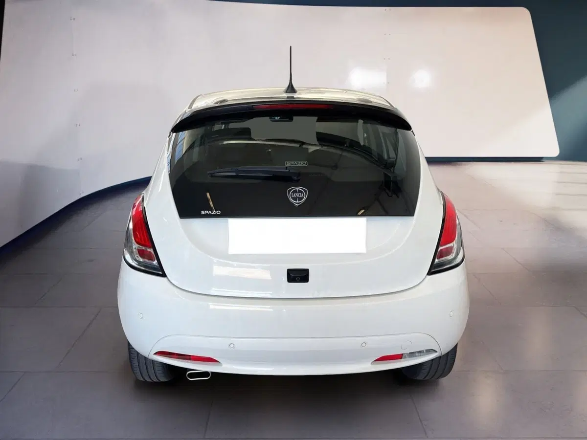 Lancia Ypsilon usata a Torino (5)