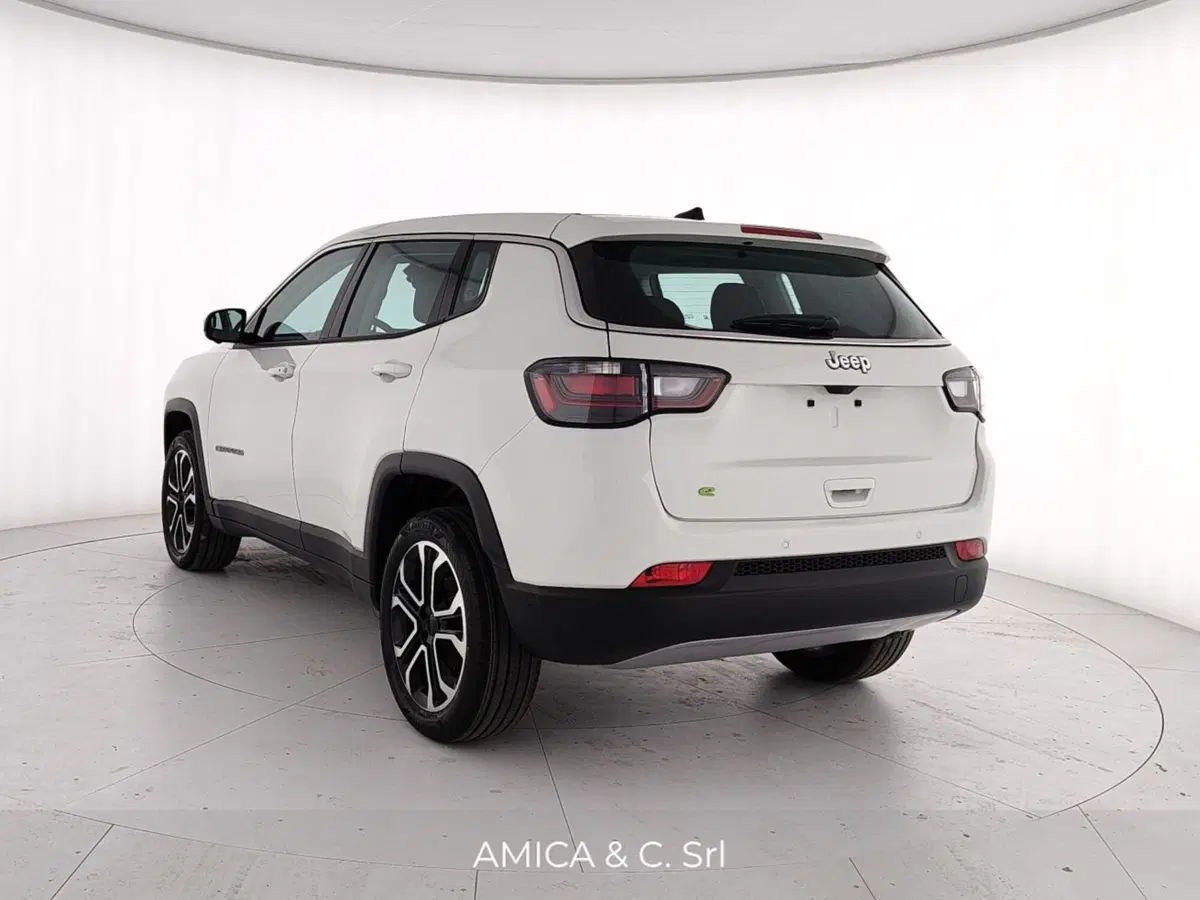 Jeep Compass nuova a Caserta (4)
