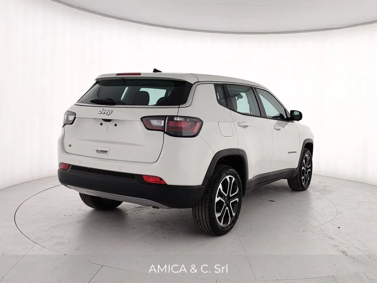 Jeep Compass nuova a Caserta (6)