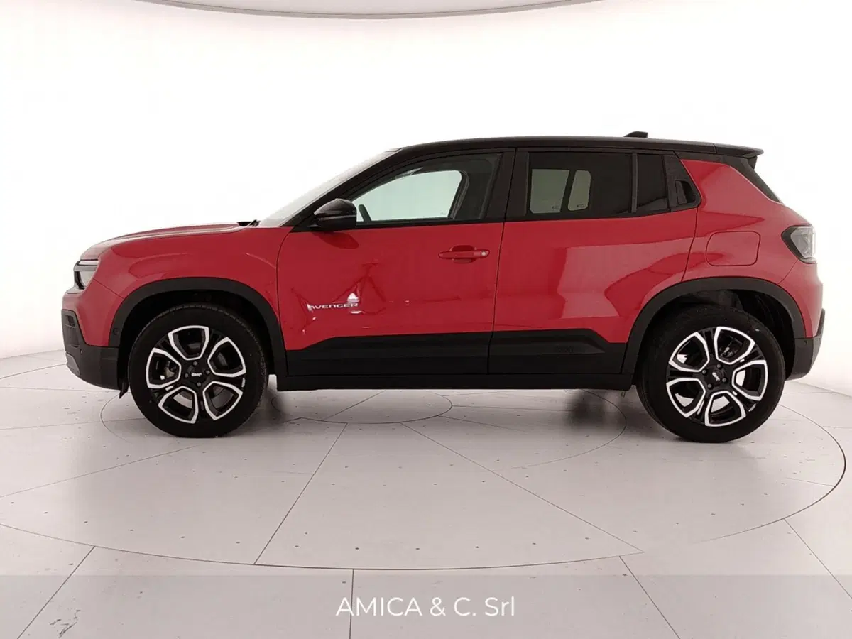 Jeep Avenger nuova a Caserta (4)