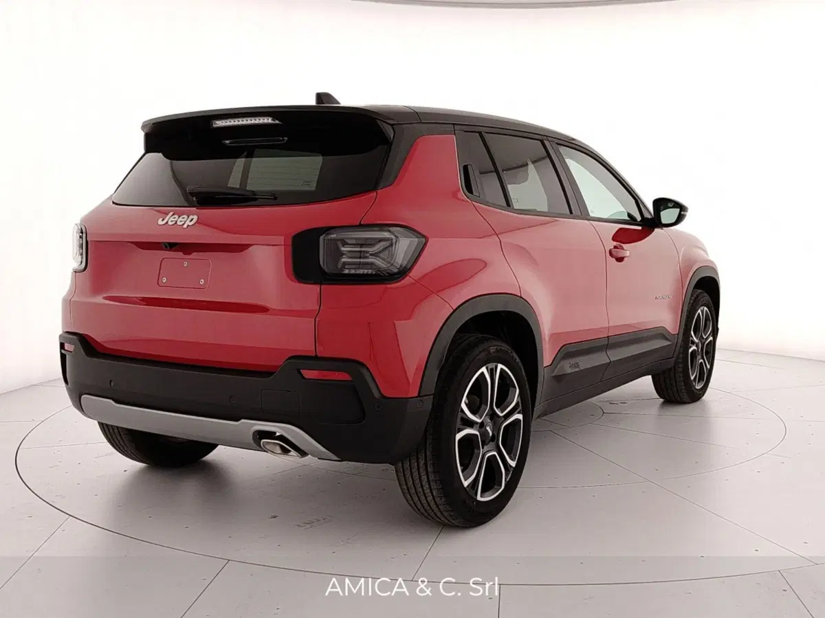 Jeep Avenger nuova a Caserta (7)