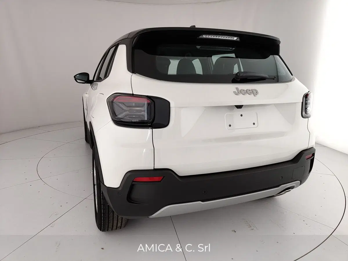 Jeep Avenger nuova a Caserta (10)