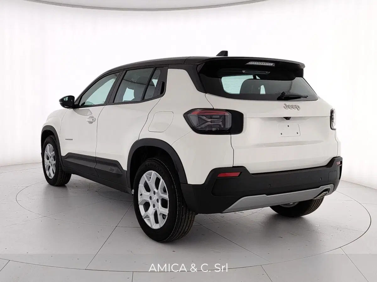 Jeep Avenger nuova a Caserta (5)