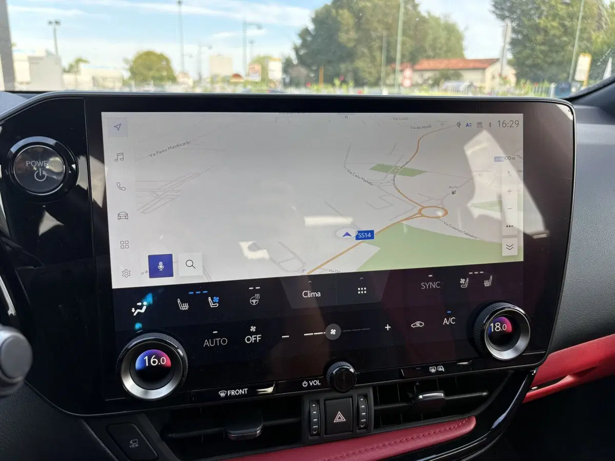 Lexus NX usata a Venezia (18)