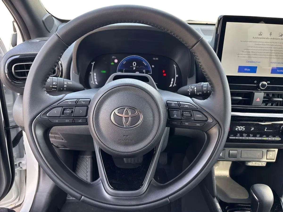 Toyota Yaris Cross usata a Venezia (9)