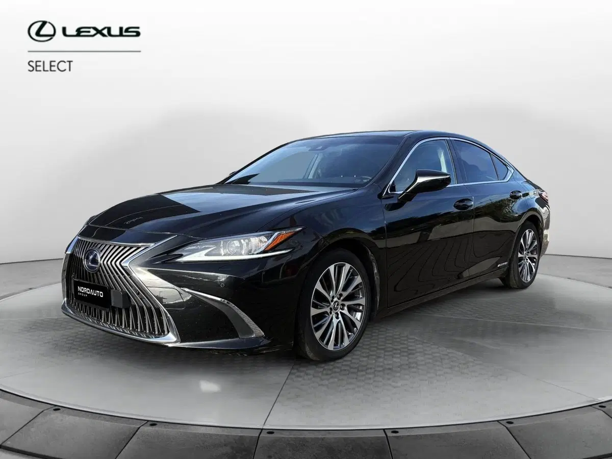 Lexus ES usata a Venezia