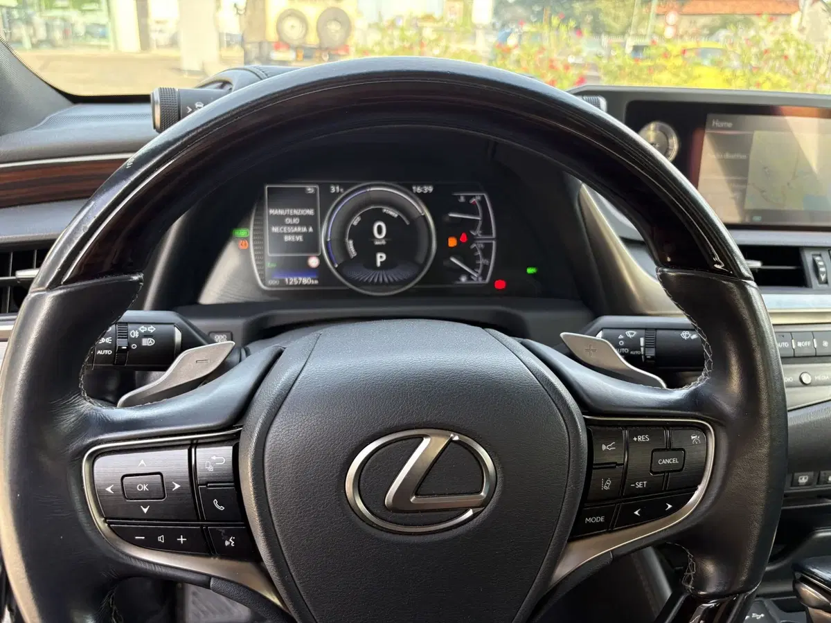 Lexus ES usata a Venezia (16)