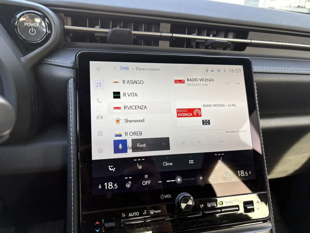 Lexus LBX usata a Venezia (12)