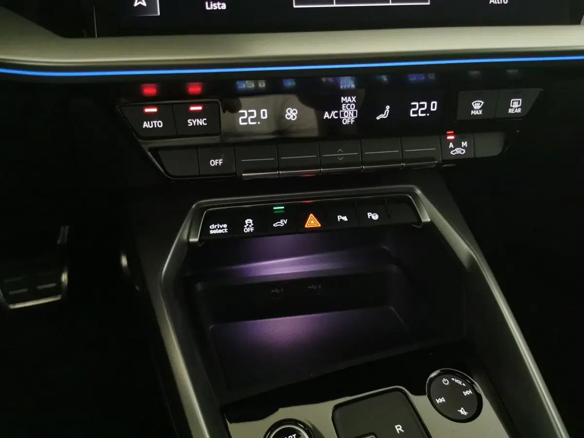 Audi A3 Sportback nuova a Teramo (16)