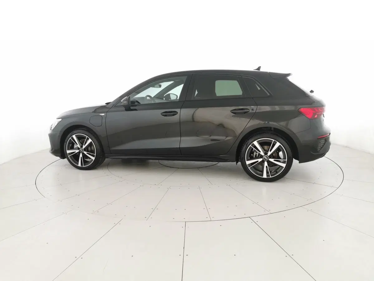 Audi A3 Sportback nuova a Teramo (2)