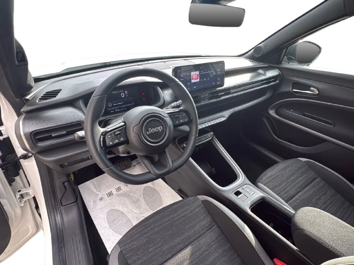 Jeep Avenger nuova a Agrigento (15)