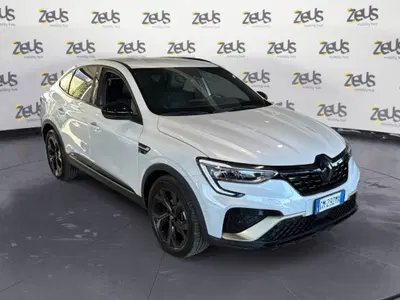 Renault Arkana Hybrid E-Tech 145 CV Techno del 2023 usata a Imola