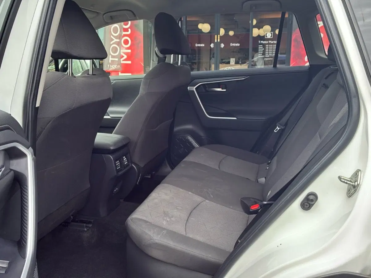 Toyota Rav4 usata a Mantova (18)