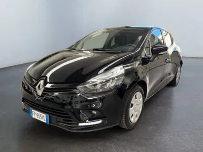 Renault Clio 1.5 dCi 8V 75CV Start&Stop 5 porte Van Energy del 2018 usata a Modena