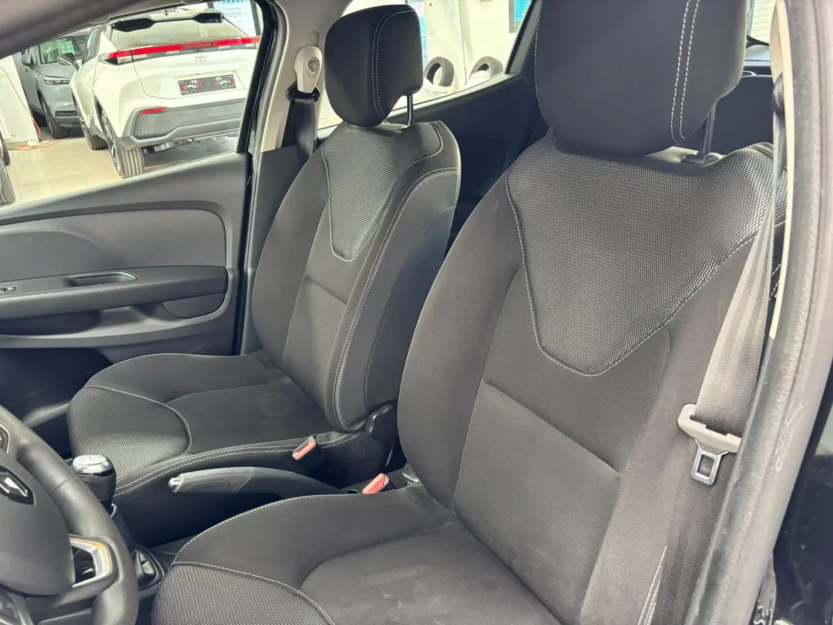 Renault Clio usata a Modena (12)