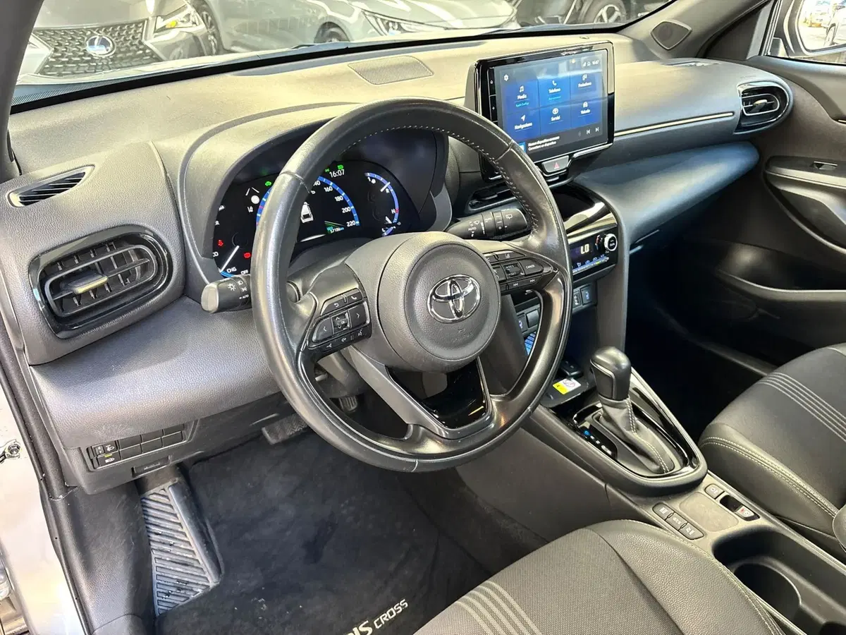 Toyota Yaris Cross usata a Modena (11)