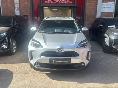 Toyota Yaris Cross Trend awd-i 115cv e-cvt del 2022 usata a San Lazzaro di Savena