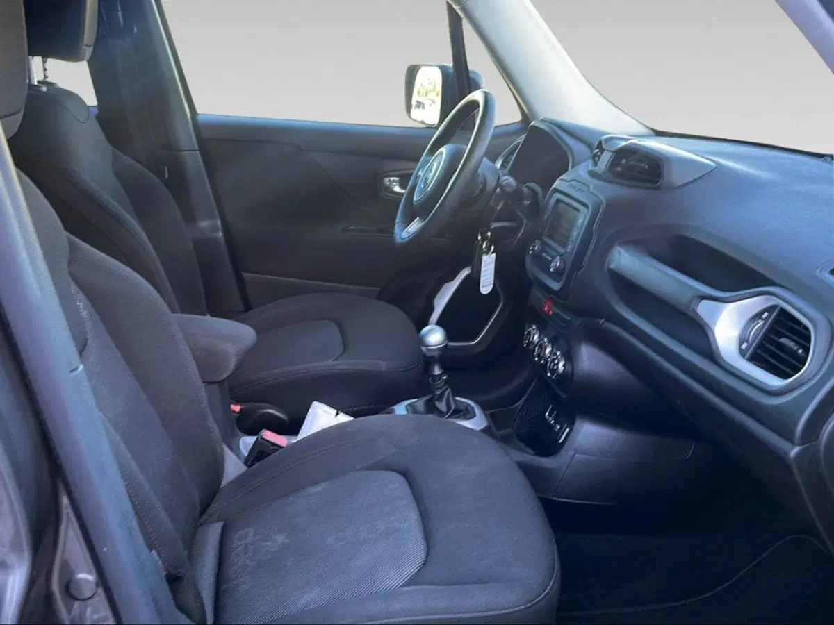 Jeep Renegade usata a Livorno (9)