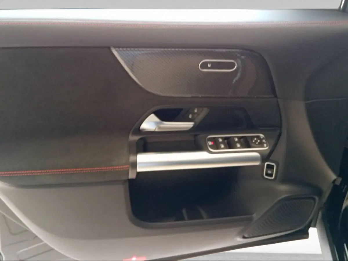 Mercedes-Benz GLA SUV usata a Firenze (17)