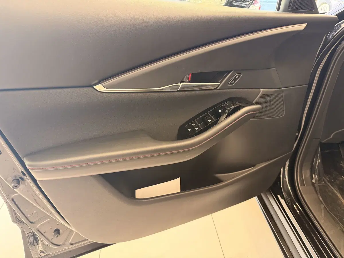 Mazda CX-30 nuova a Latina (10)