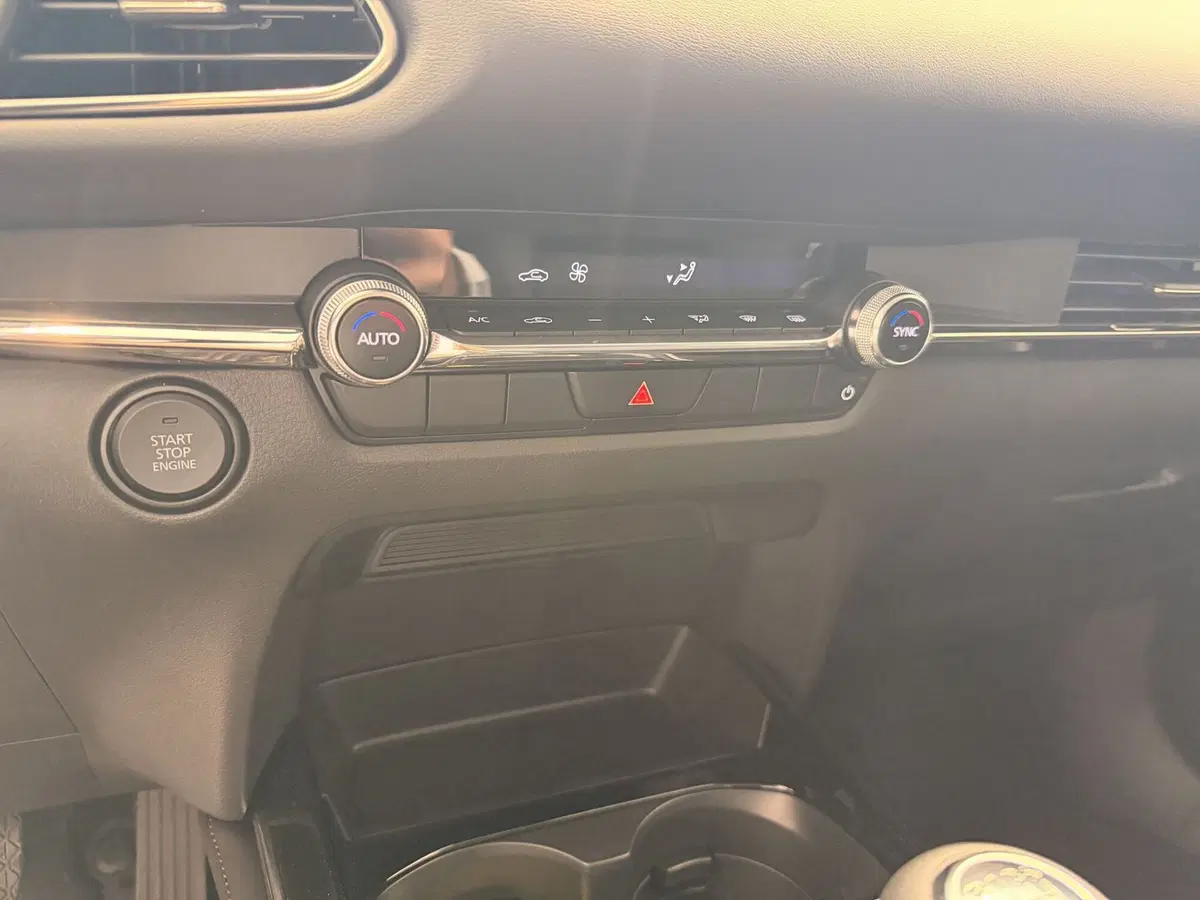 Mazda CX-30 nuova a Latina (14)