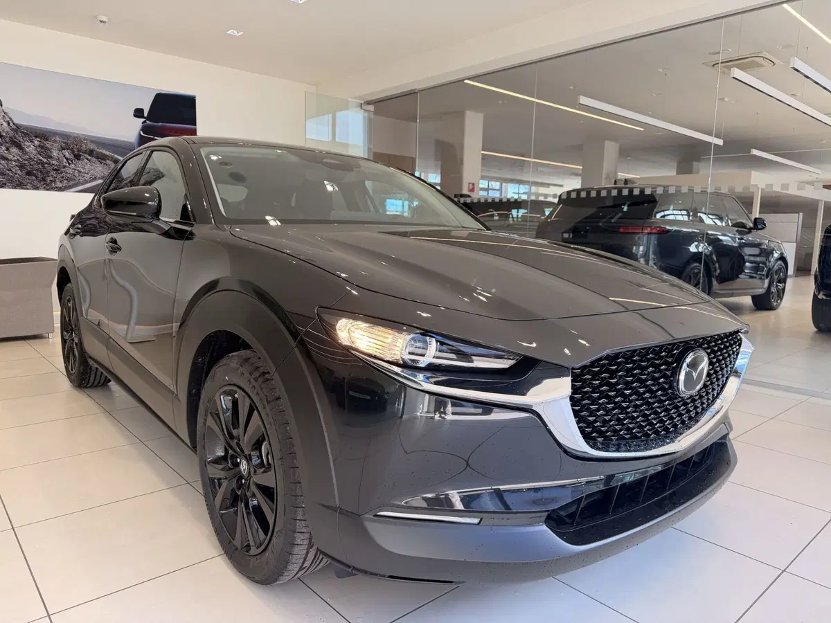 Mazda CX-30 nuova a Latina (3)