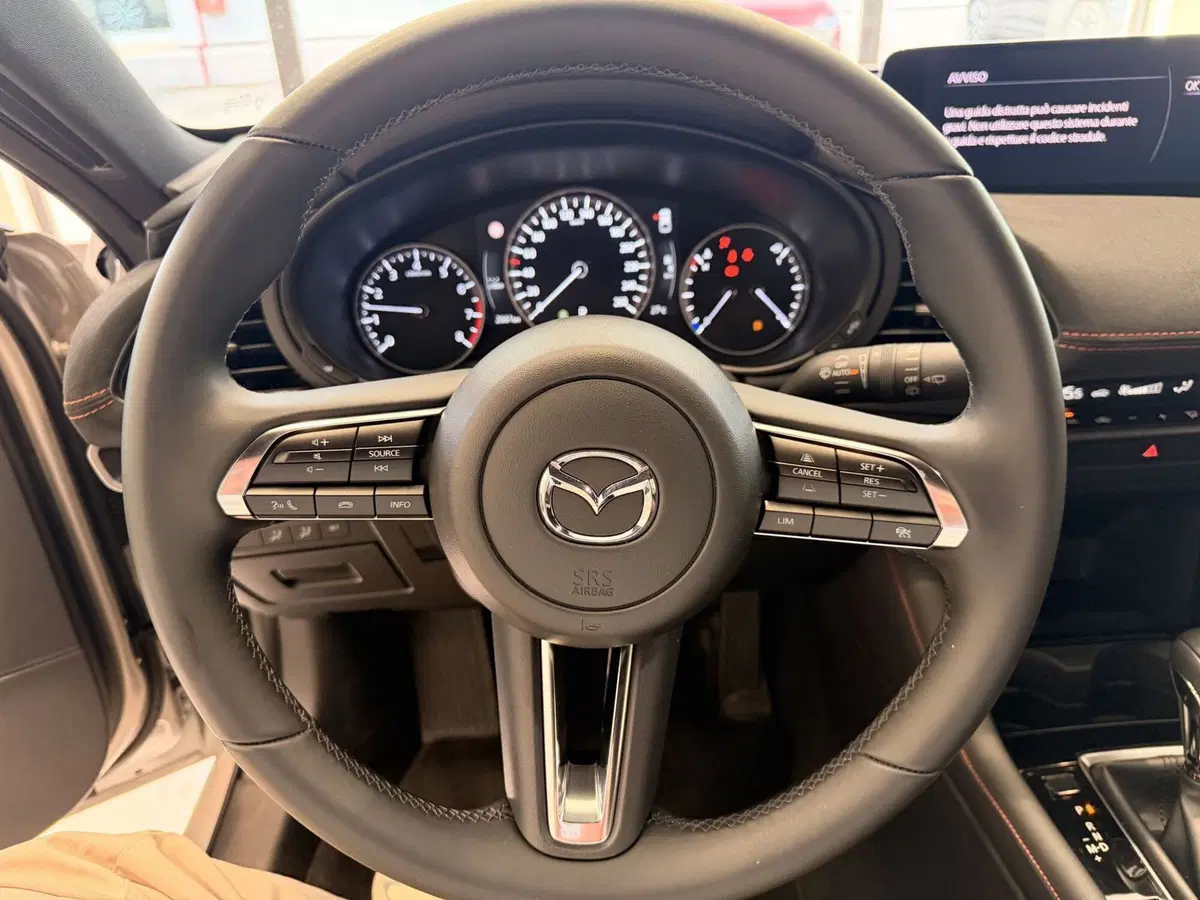 Mazda Mazda3 usata a Latina (10)