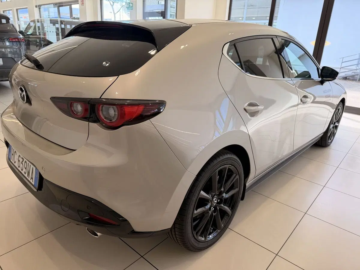 Mazda Mazda3 usata a Latina (4)
