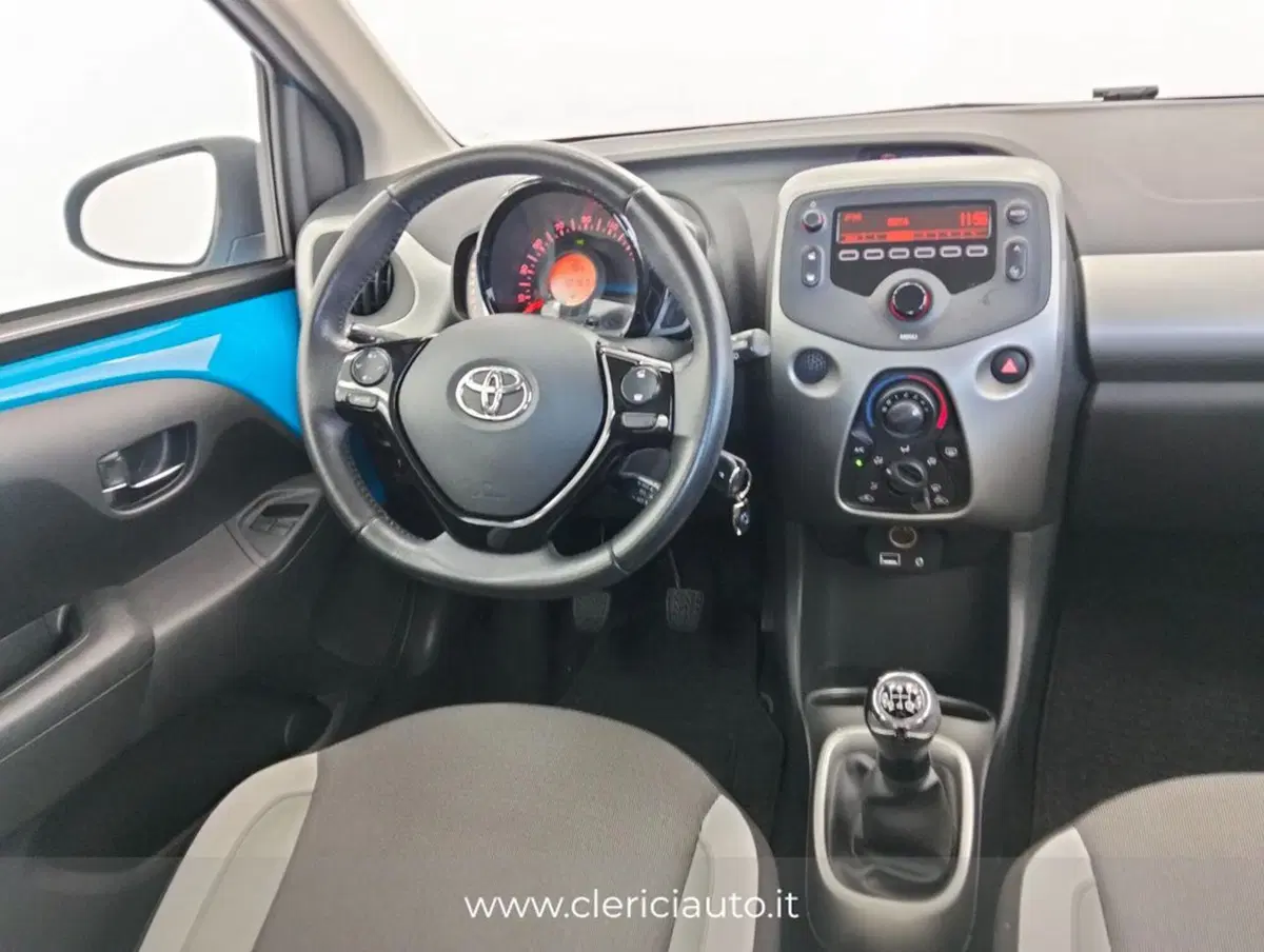 Toyota Aygo usata a Como (10)
