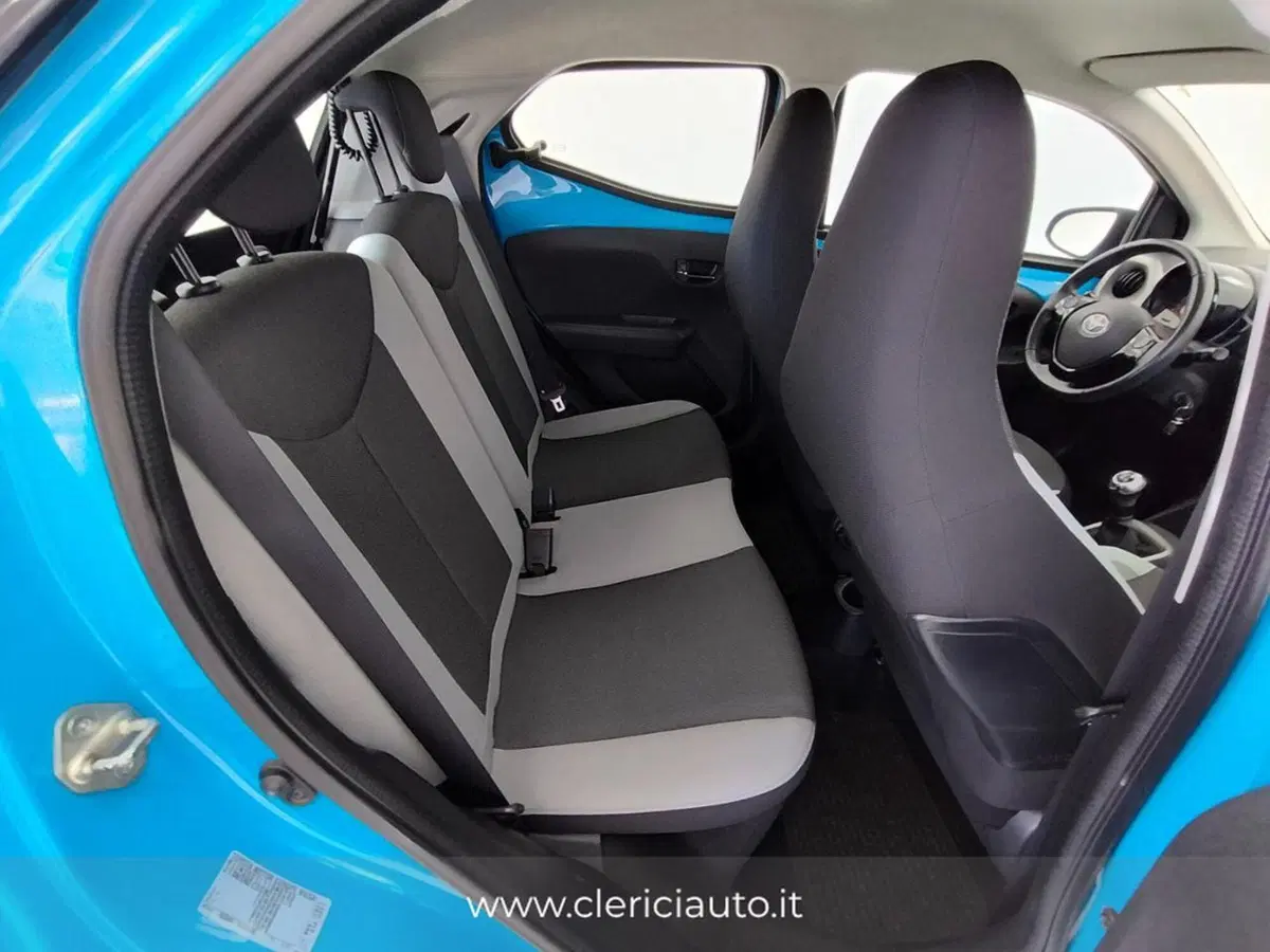 Toyota Aygo usata a Como (5)