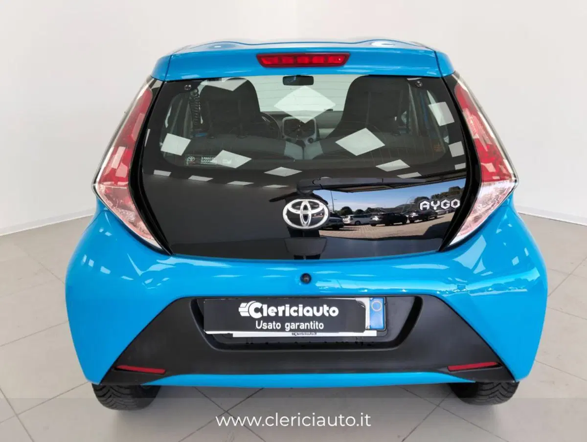Toyota Aygo usata a Como (7)