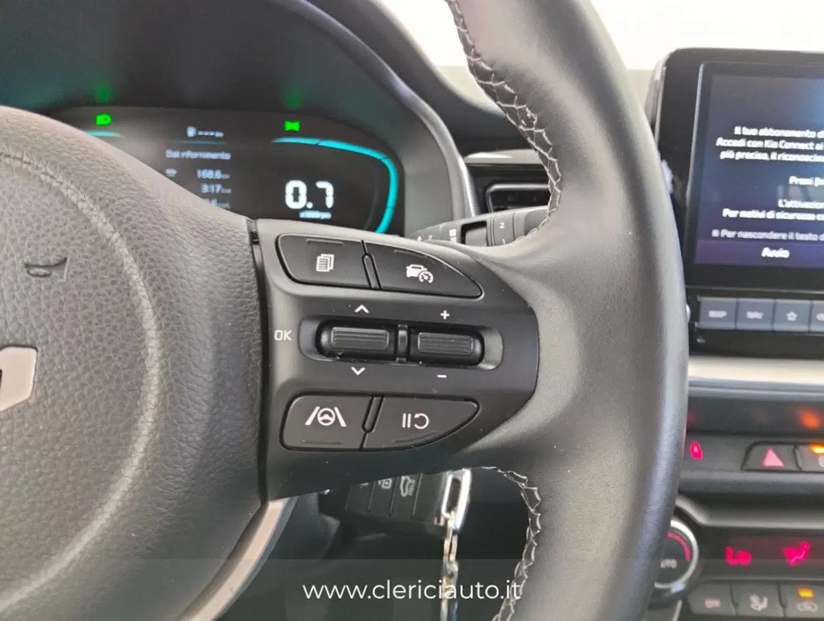 Kia Stonic usata a Como (11)