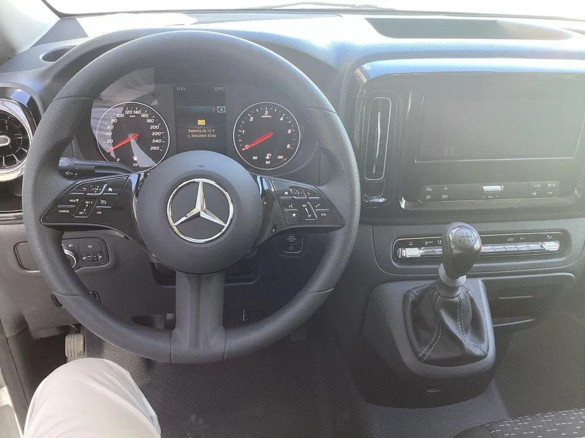 Mercedes-Benz Vito nuova a Foggia (9)