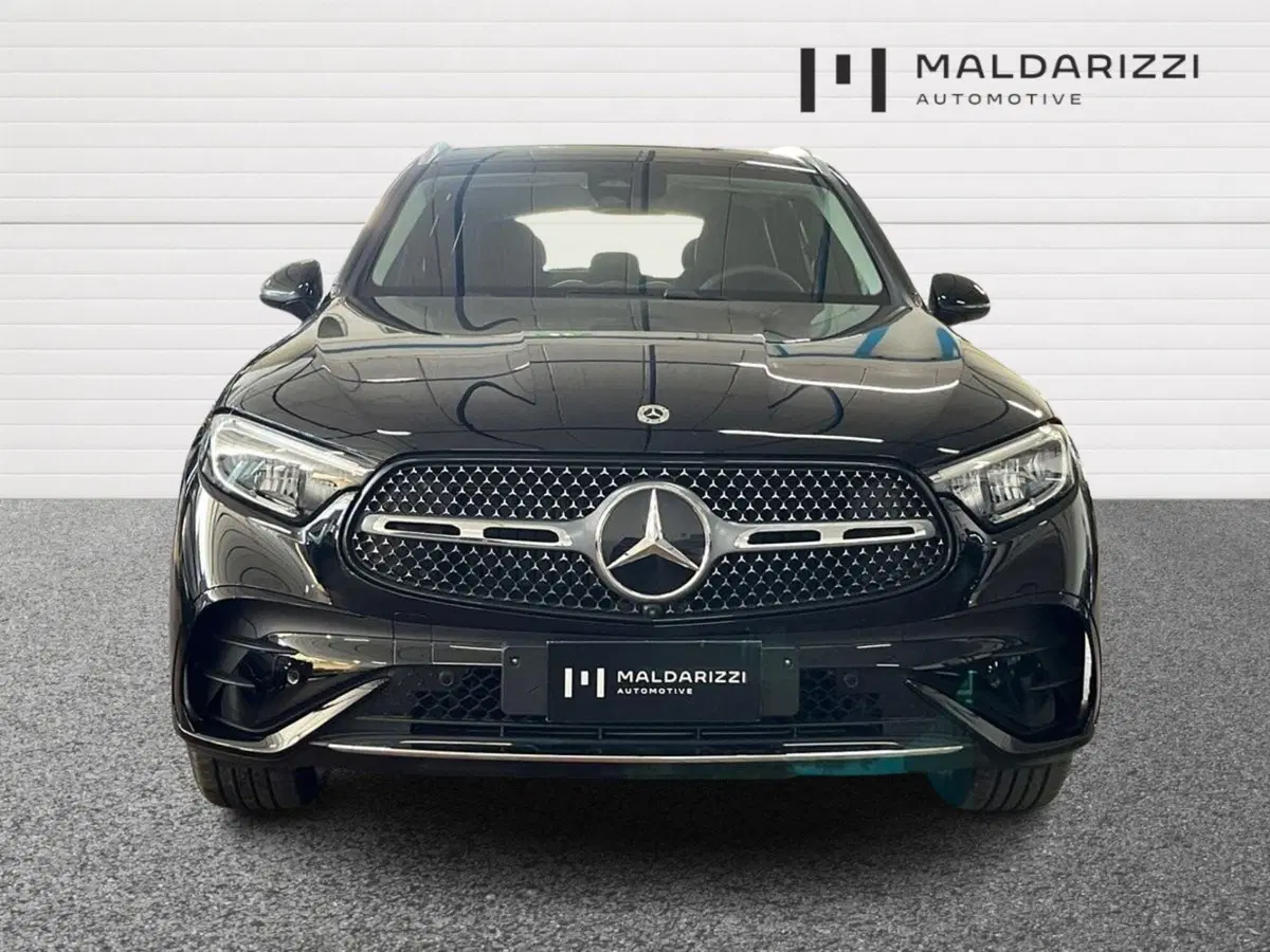 Mercedes-Benz GLC SUV usata a Bari (2)