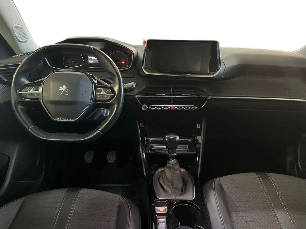 Peugeot 2008 usata a Bari (8)