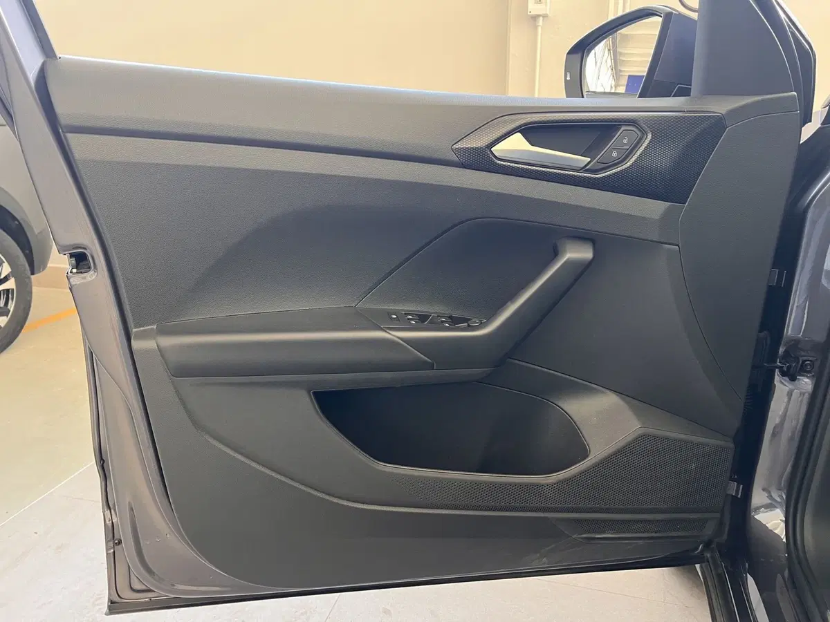 Volkswagen T-Cross usata a Bari (10)